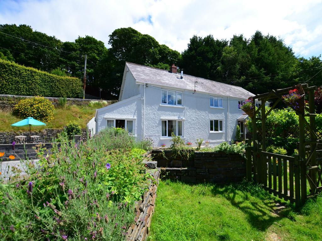 2 Tan Yr Eglwys Villa Pontardawe Екстериор снимка