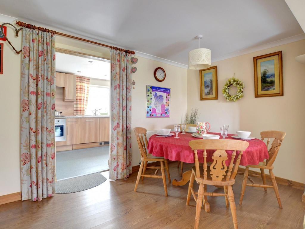 2 Tan Yr Eglwys Villa Pontardawe Екстериор снимка